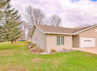 818 3rd St, Portland, ND 58274