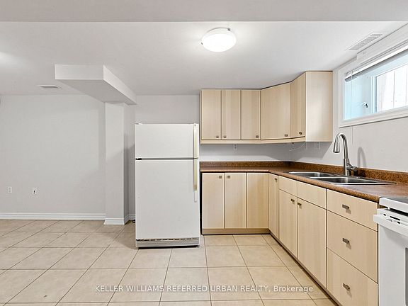5th image of 308 Hendon Ave #Basement