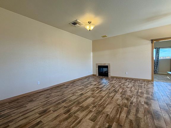 5th image of 1100 W Vulcan Ave