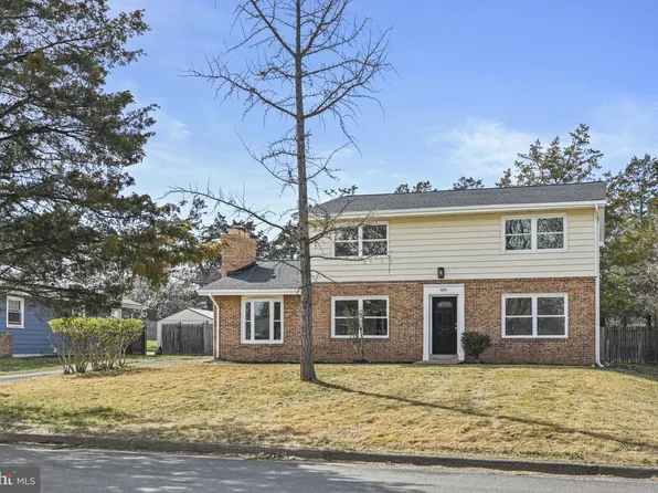 605 N York Rd, Sterling, VA 20164