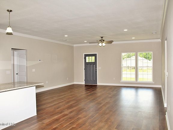 3rd image of 108 Pleasant Hills Dr