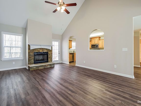 5th image of 226 Julia Lynn Ln