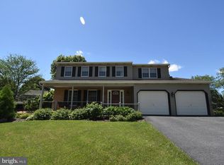 2428 Clover Dr, Mechanicsburg, PA 17055