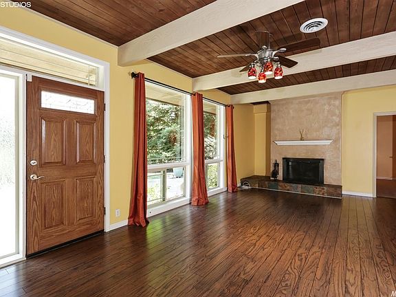 3rd image of 11111 Lakeshore S