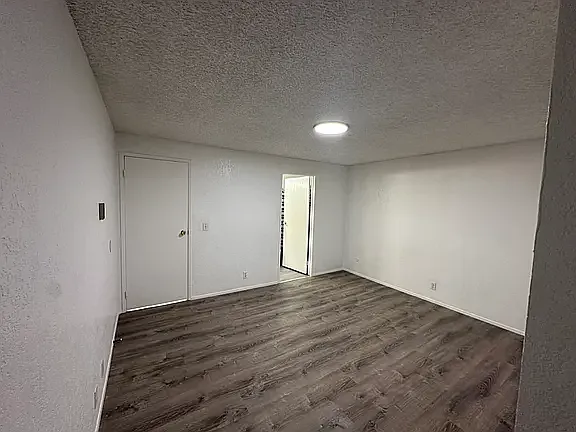 120 Stanford Dr #C — Photo 26