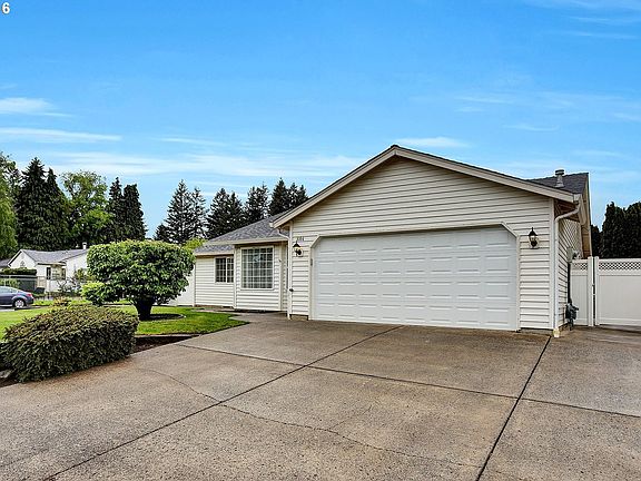 3rd image of 8104 NE 58th St