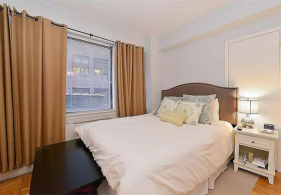 5th image of 240 E 46th St APT 4A