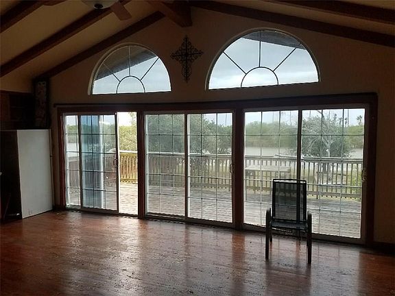 3rd image of 6048 River Ln