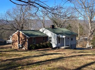 1220 Terrace Dr, Salem, VA 24153