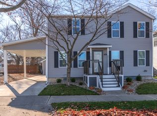 606 W Oakland Ave, Bloomington, IL 61701