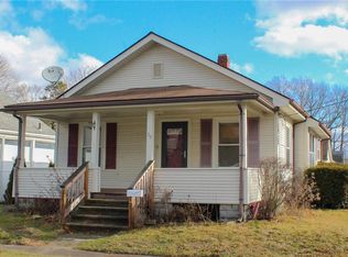 29 Somerset Ave, Riverside, RI 02915