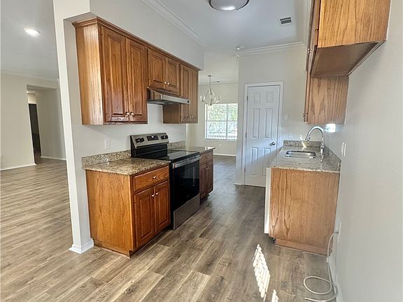 5th image of 216 Heather Ln