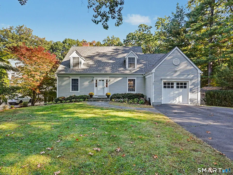 10 Edgewood Rd
