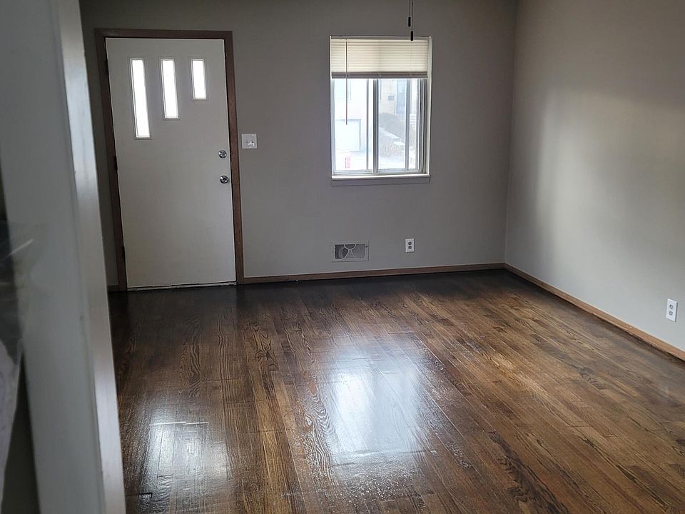 1st image of 3415 S Oxford Ave