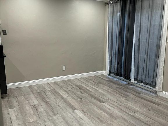 4th image of 5844 Peppermill Ct APT 2
