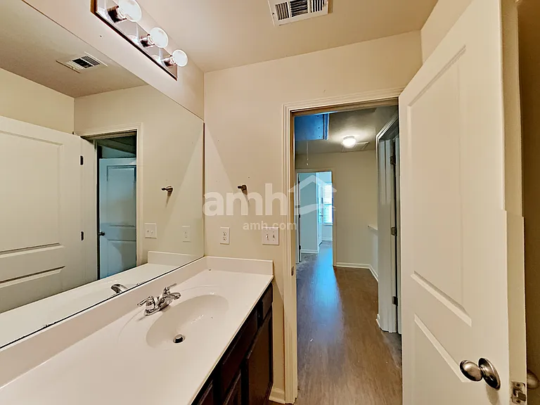 815 Castilla Way — Photo 12
