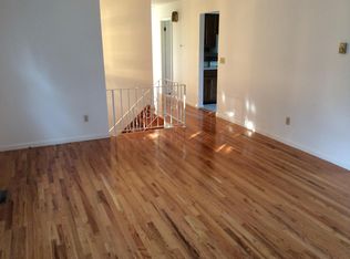 337 Tanners Ln, Rensselaer, NY 12144