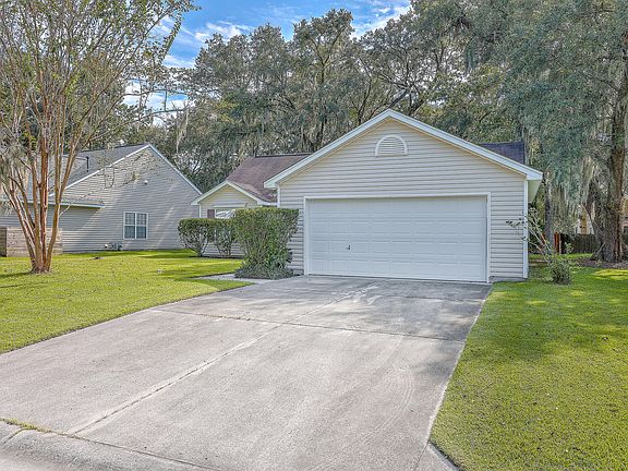3rd image of 8629 Coppergrove Dr