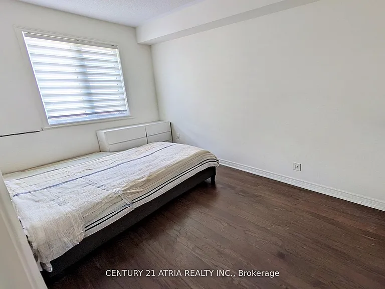 8 McAlister Ave — Photo 11