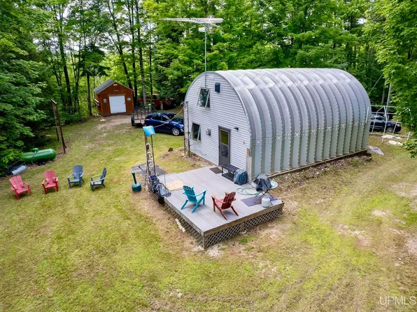 4923 E Maple Ridge 37th Rd, Rock, MI 49880