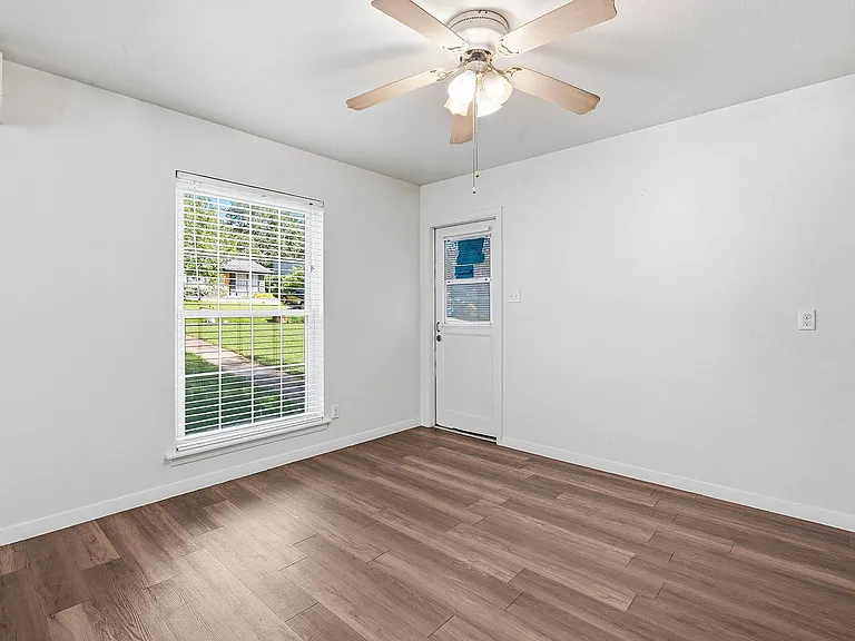 3607 Wilson St — Photo 13