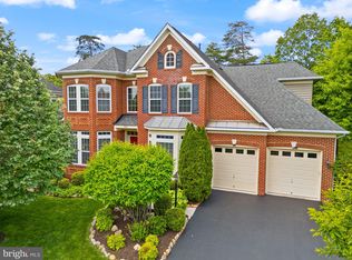 7534 Red Hill Dr, Springfield, VA 22153