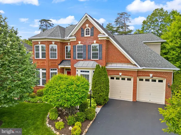 7534 Red Hill Dr, Springfield, VA 22153