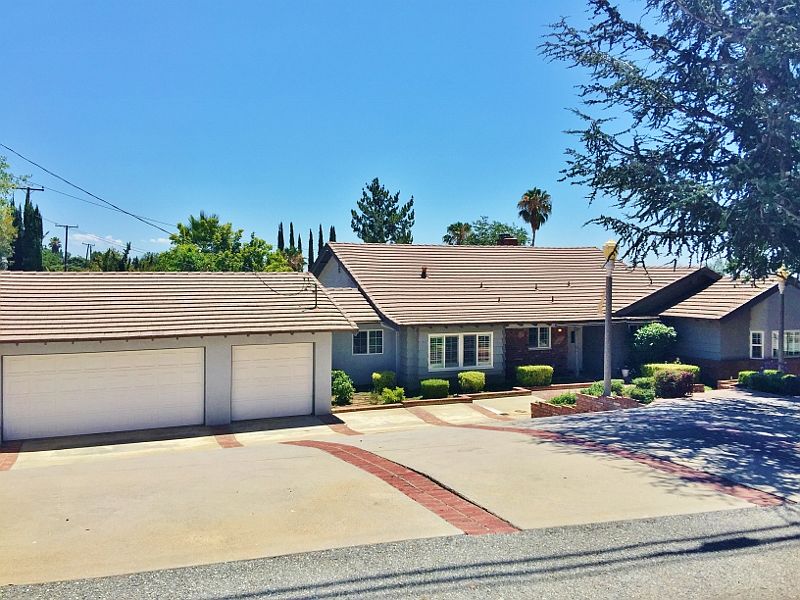 1st image of 5203 Carnelian St