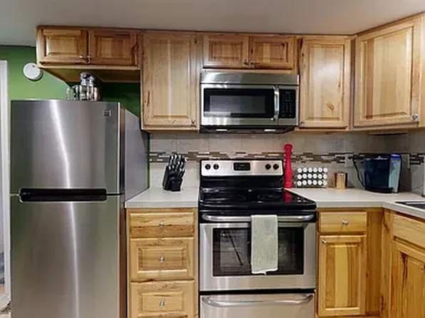 34 Academy St #A, Concord, NH 03303