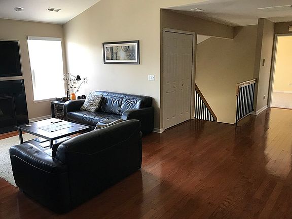 3rd image of 15490 Claremont Dr N