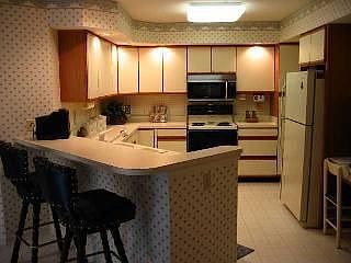 3rd image of 905 Rosebay Dr