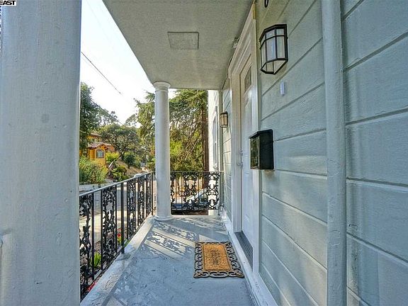 3rd image of 6120 Oakdale Ave