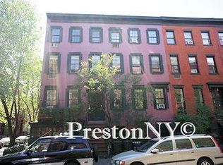 16 Bank St APT 2R, New York, NY 10014