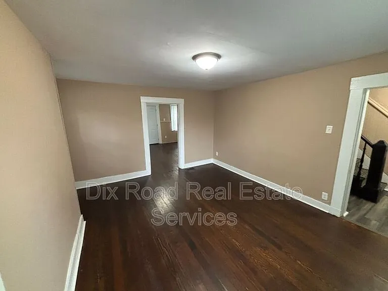 1581 Madison Ave — Photo 8
