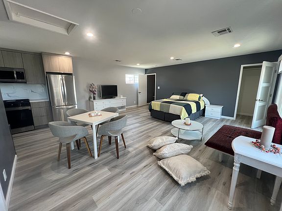 5th image of 12609 Woodgreen St #1