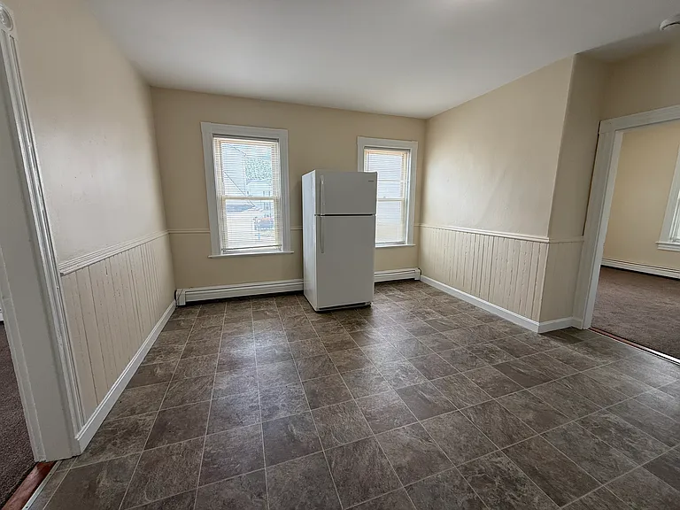 289 Cottage St #3L — Photo 5