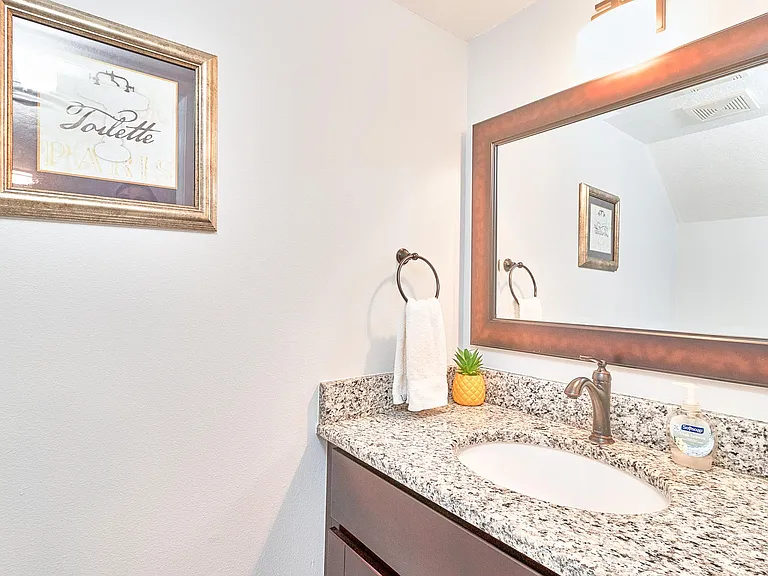 2417 W Stroud Ave #A — Photo 26