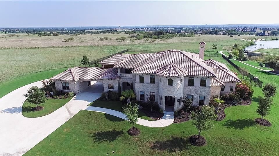 1st image of 208 Nueces Trl