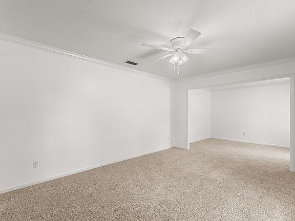 5th image of 108 Tanglewood Dr