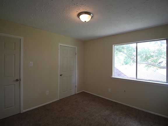 5th image of 203 Windward Ct