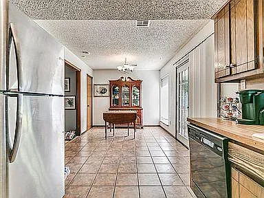 1721 N Gleason Ave — Photo 4