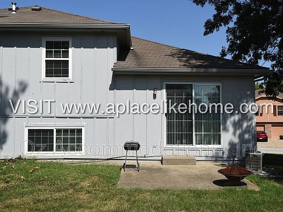 3rd image of 8711 N Hull Ave