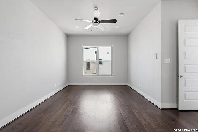 1817 N Saint Marys St #502 — Photo 10