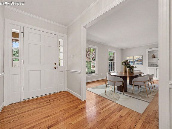 3rd image of 1001 Deboy St
