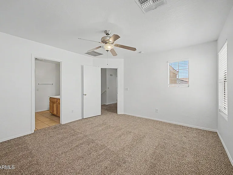 7027 W Lincoln St — Photo 15