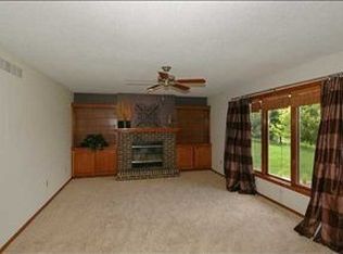 5611 Highland Ct, West Des Moines, IA 50266