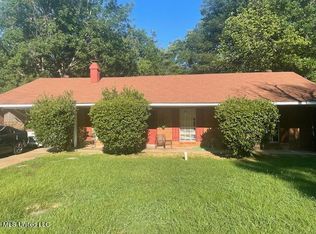 2479 Twisted Oak Dr, Jackson, MS 39212