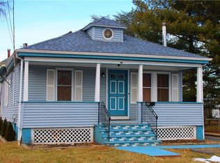 28 Elizabeth St, Pawtucket, RI 02861