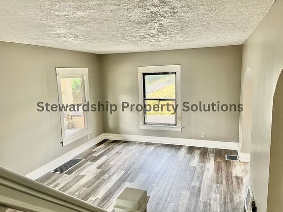 5th image of 1722 Henry Ave SW
