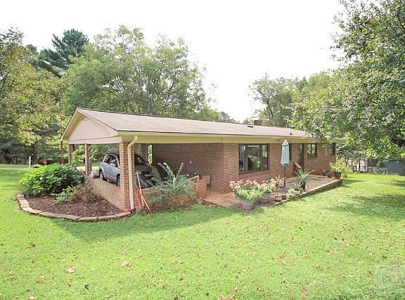 4th image of 1692 Thornwood Ln
